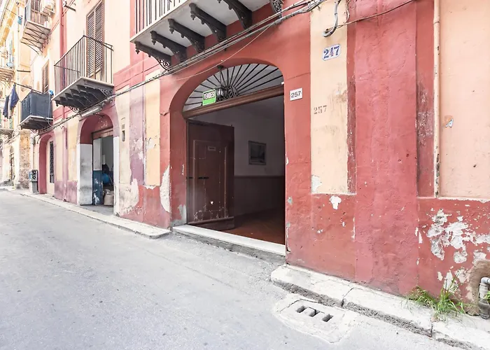 Palazzo dei Normanni&Ballarò Roomy Modern Apt x9